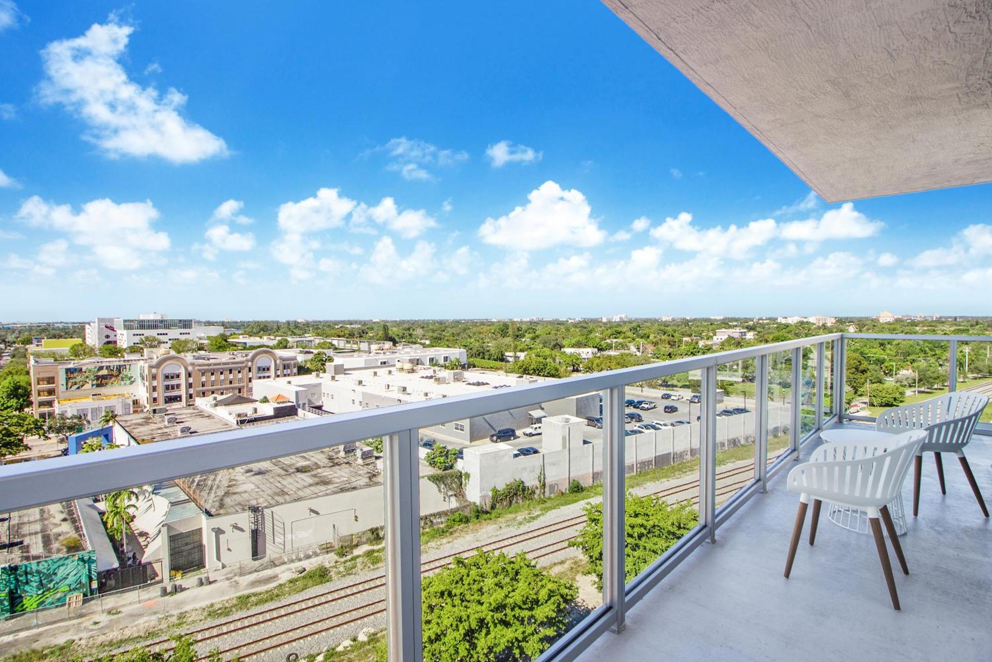 Quadro Residences By Ionica Miami Exterior photo